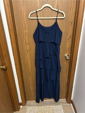 🌻Old Navy Navy Blue Tiered Spaghetti-Strap Maxi Dress🌻